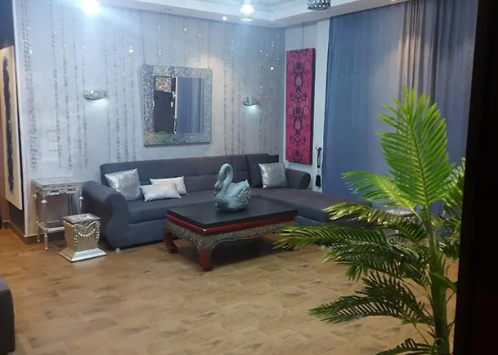 Charming Ground Floor Apartment In Dokki